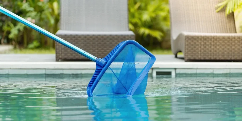 Pool net cleaning swimming pool water